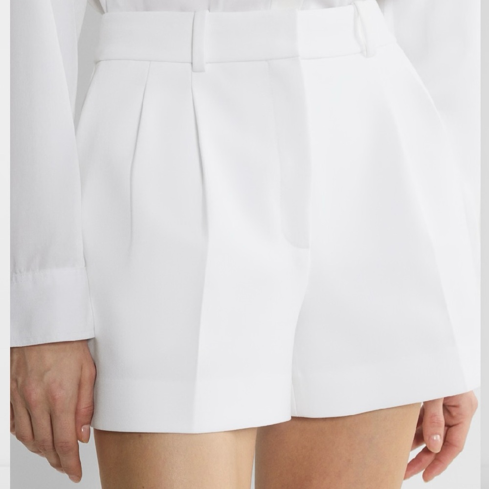 Aritzia Babaton White Pleated Mini Short